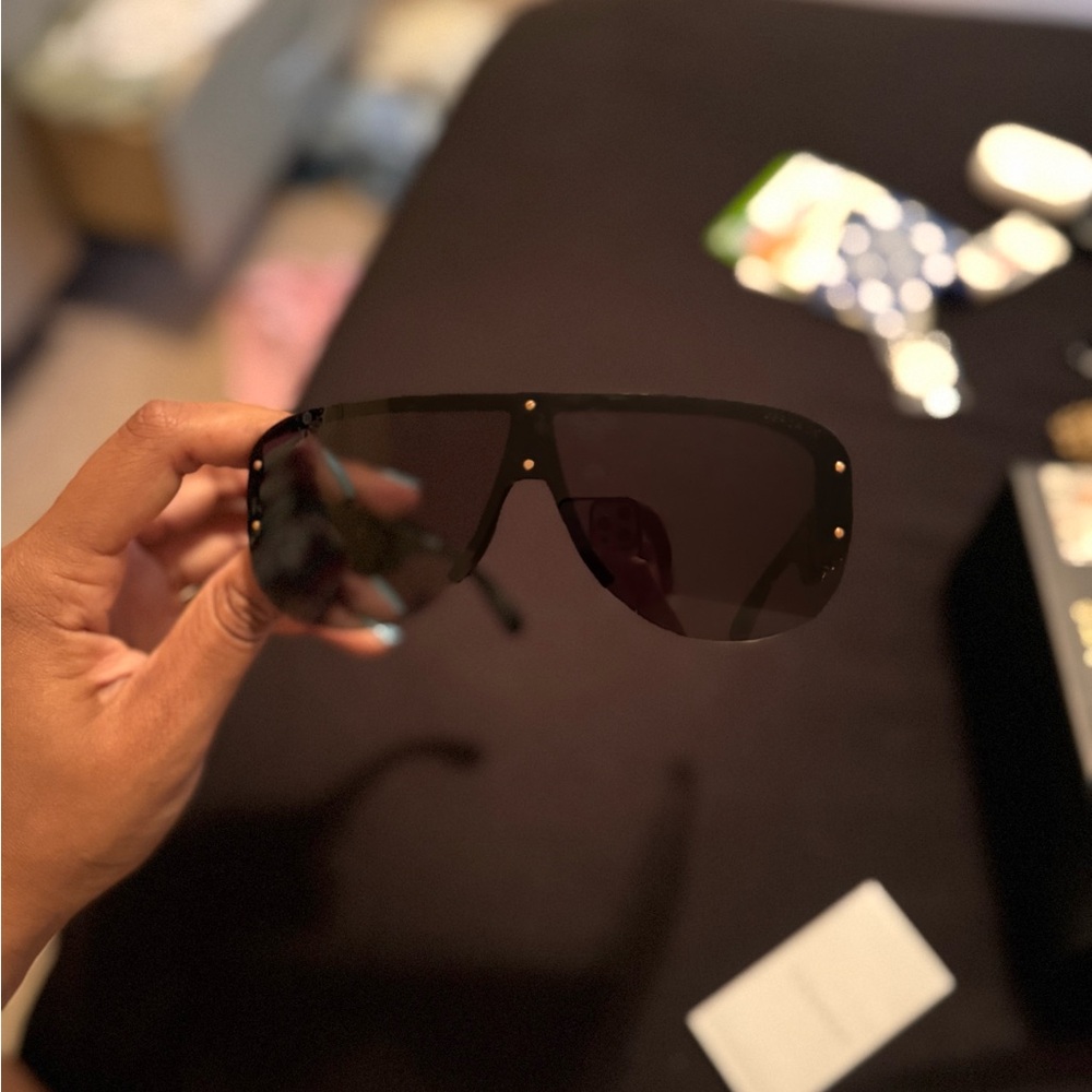 Versace Black Aviator Sunglasses Classic Design